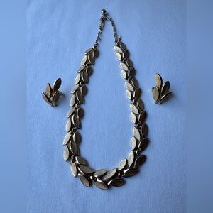 Vintage MCM Trifari Signed Leaf Gold Tone Necklace & Earring Set